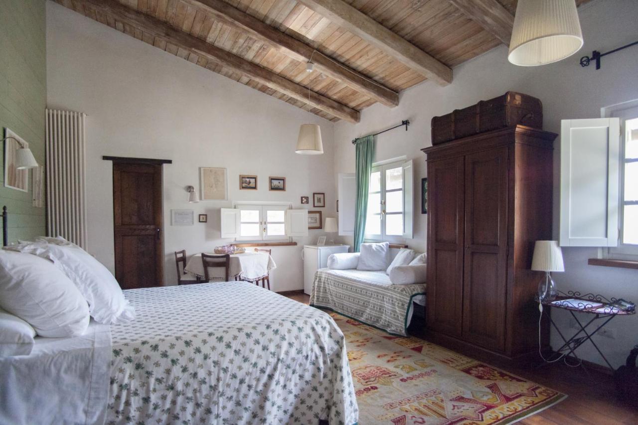 Podere Delle Rose Torre San Severo ภายนอก รูปภาพ